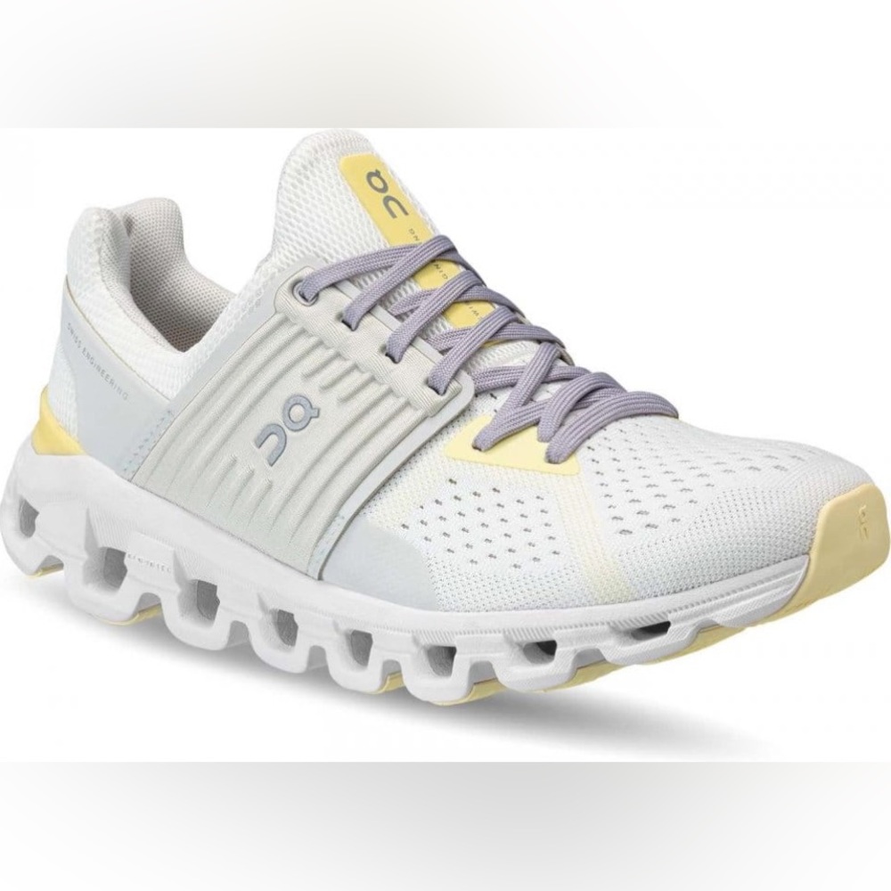 On Running Cloudswift Sneaker in white/limelight